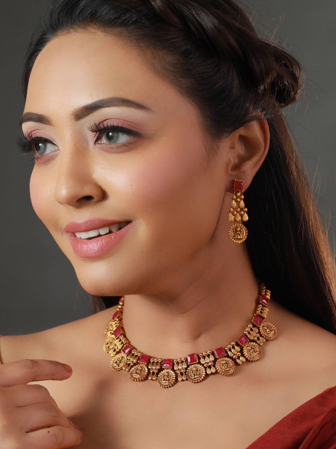 Priyaasi Women Goddess Laxmi Pink Stone Studded Gold-Polished Jewellery Set - Swadesiicart