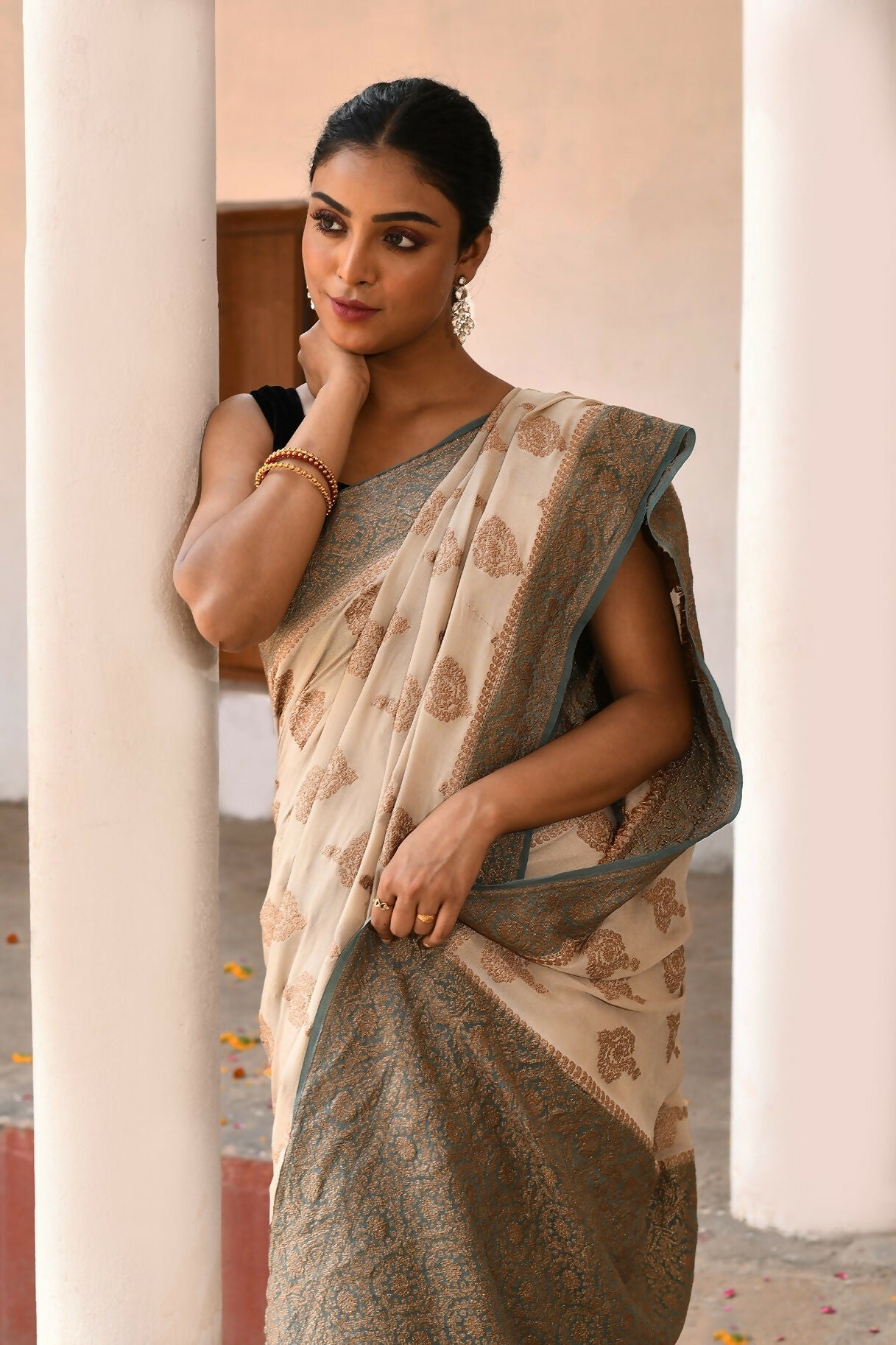 Joban Fashion Ivory Crepe Chiffon Pure Handloom Banarasi Silk Saree | Grocsy