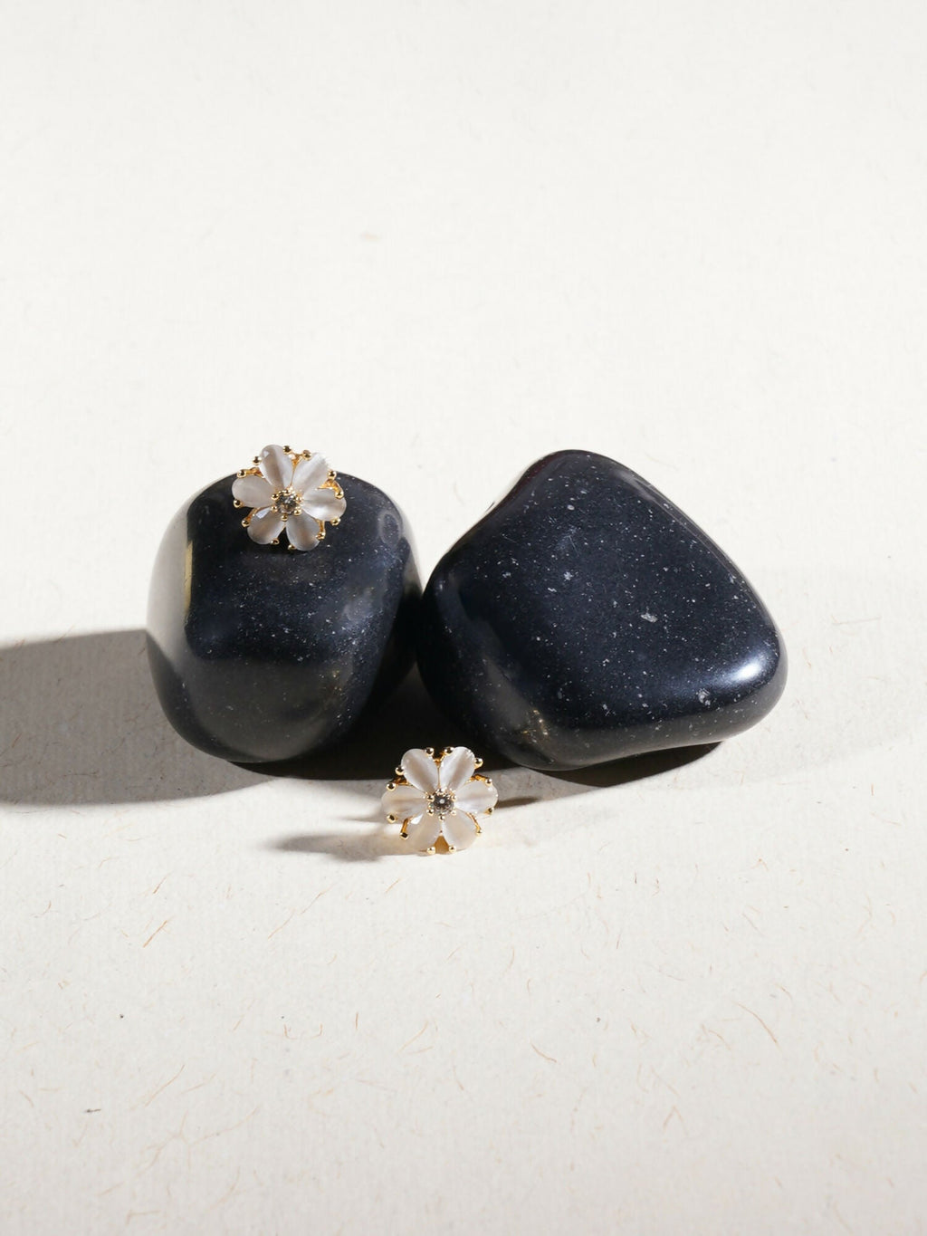 stone stud (white) - Ruby Raang | Grocsy