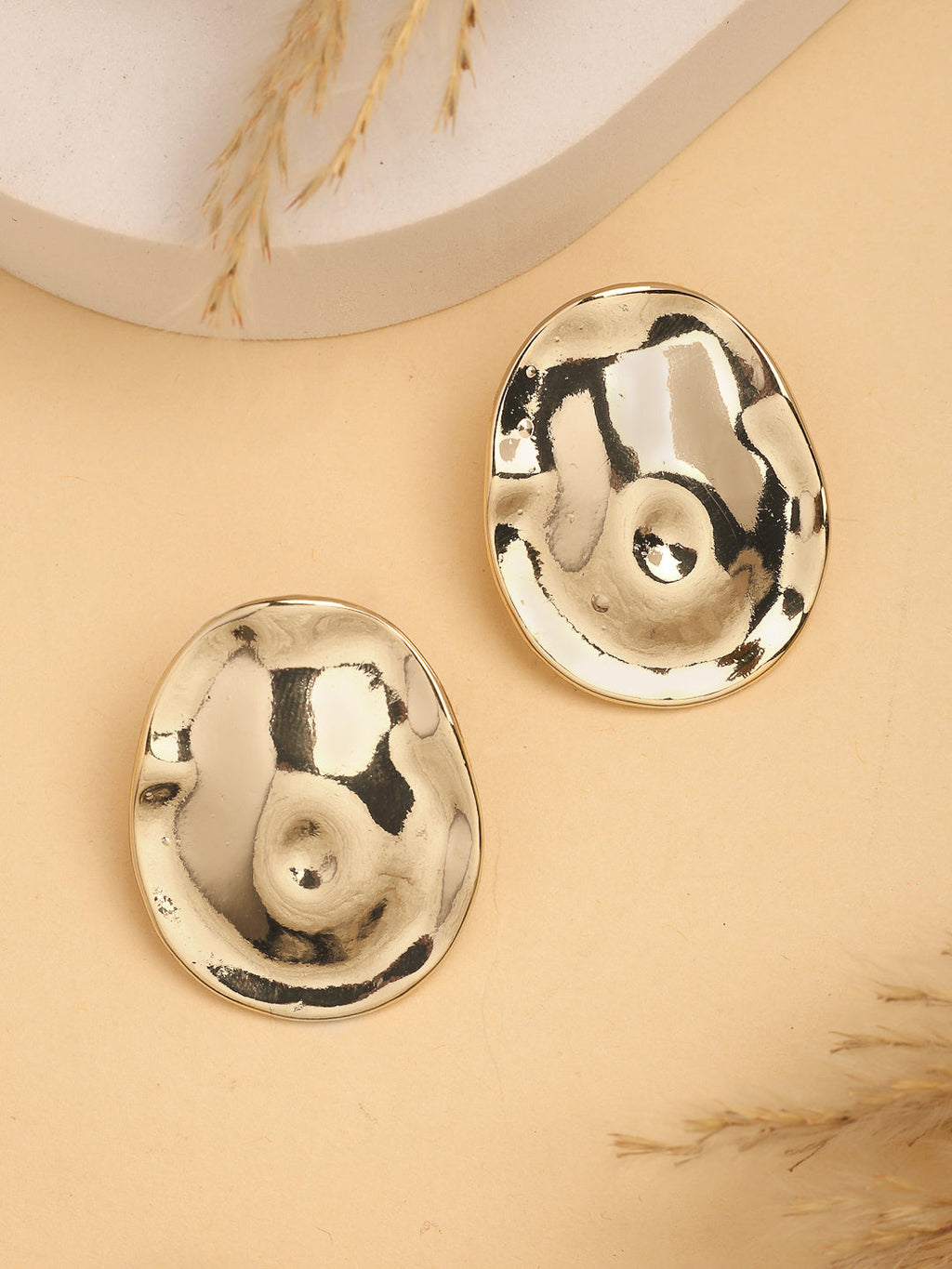 NVR Women's Gold-Polished Oval Shape Studs Earring