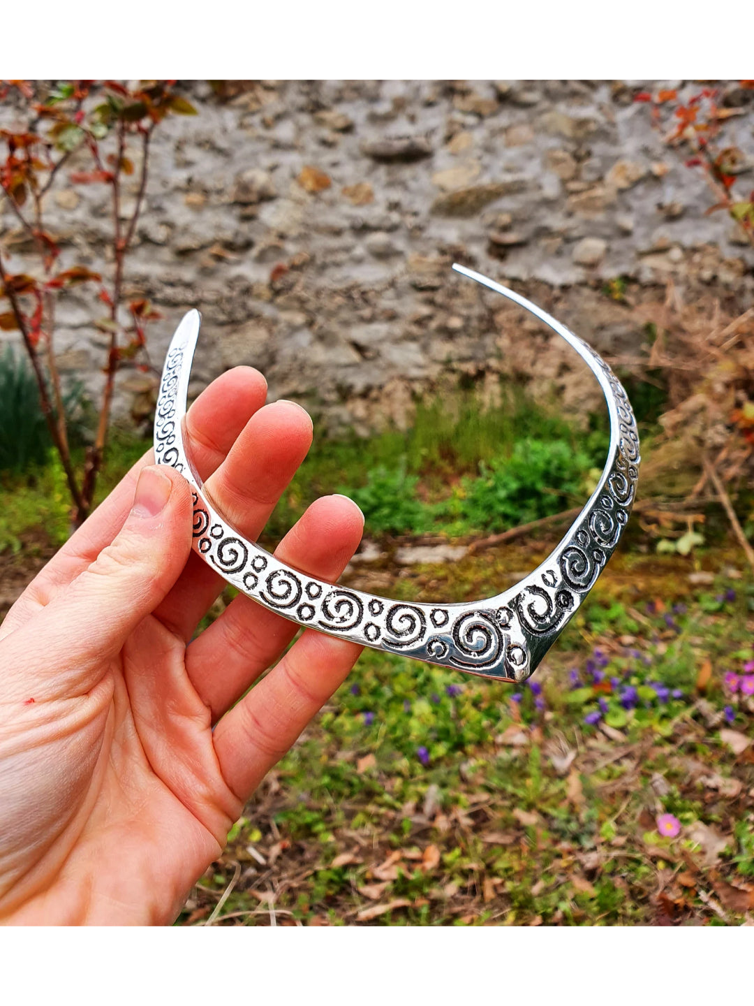 NVR Women's Handmade Silver-Plated Oxidized Collar Choker Necklace | Grocsy
