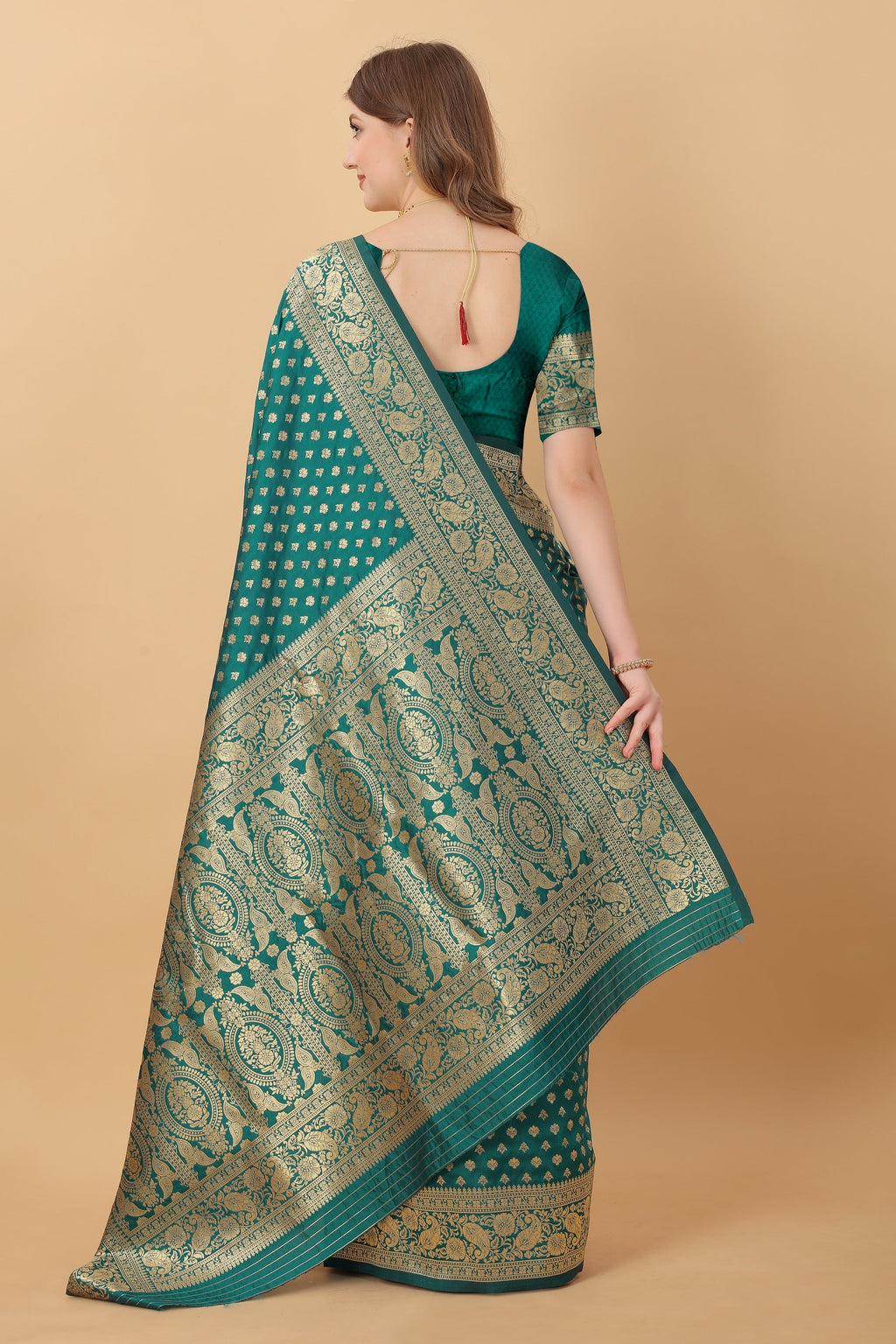 Vedant Vastram Soft Litchi Silk Kanjeevaram Saree - Green | Grocsy