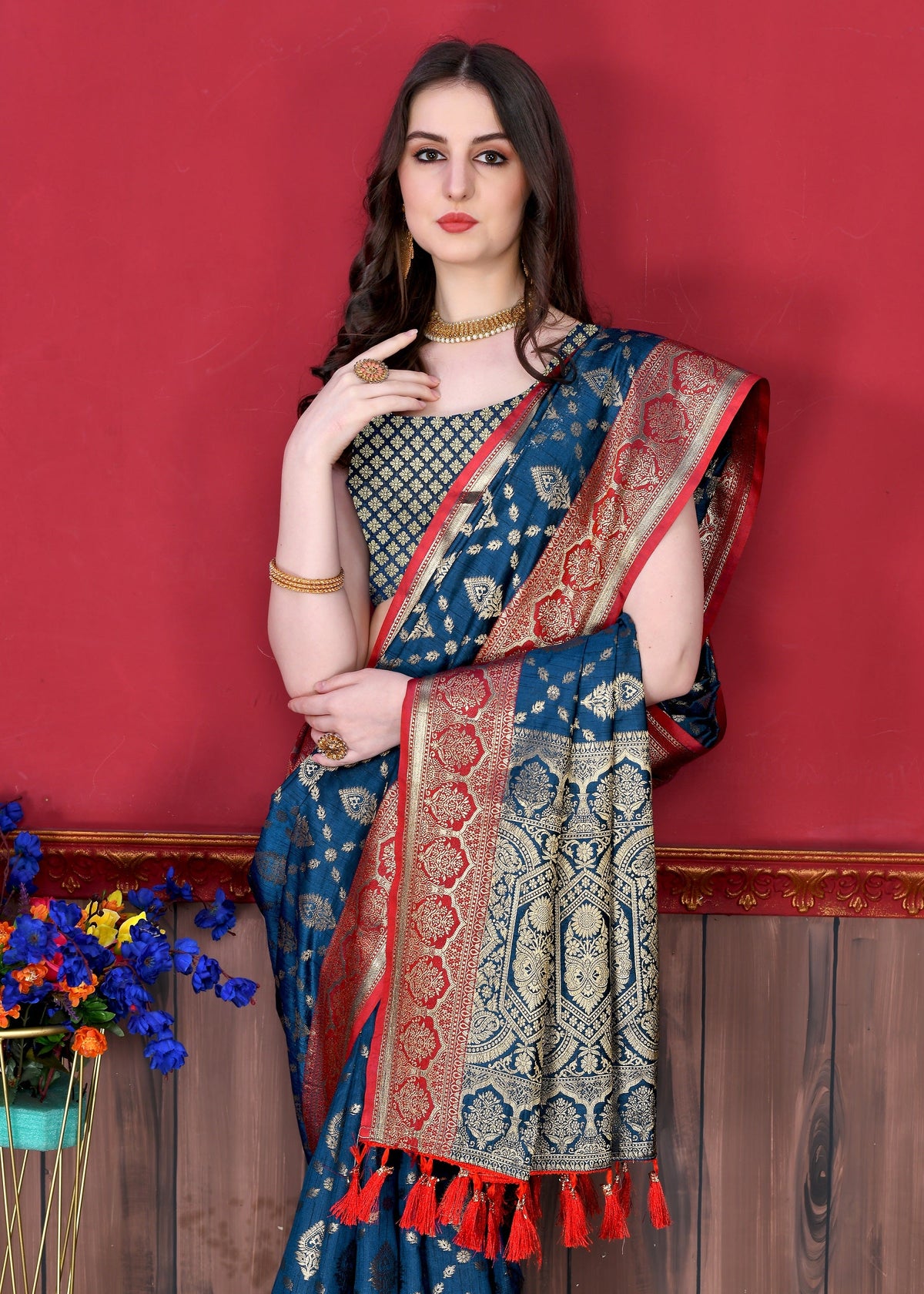 Vedant Vastram Soft Litchi Silk Kanjeevaram Saree - Navy | Grocsy