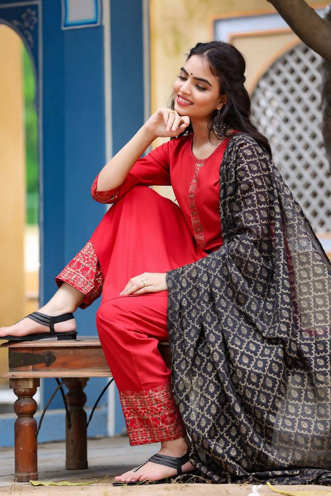 Yufta Women Maroon & Black Thread Work Pure Cotton Kurta with Trousers & With Dupatta | Grocsy