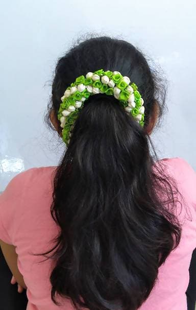 Light Green Gajra | Grocsy