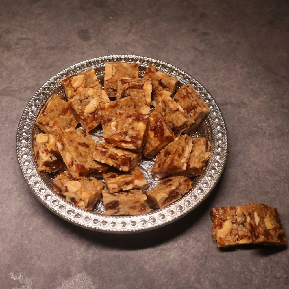 Pothgaal Sweets Oats Bellam Chikki | Grocsy
