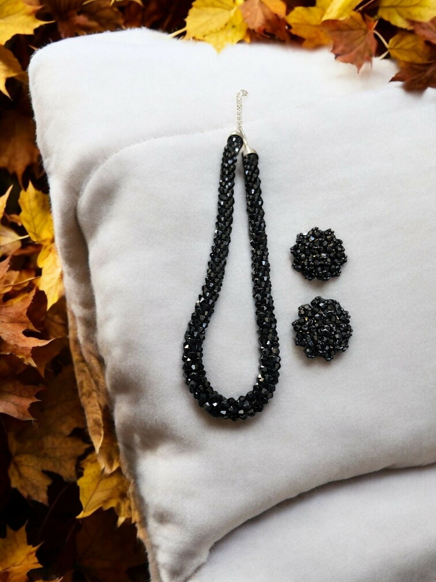 Inhanns Noor-E-Jalwa – Handmade Crystal Bead Necklace / Necklace With Earrings -Adjustable - Black | Grocsy
