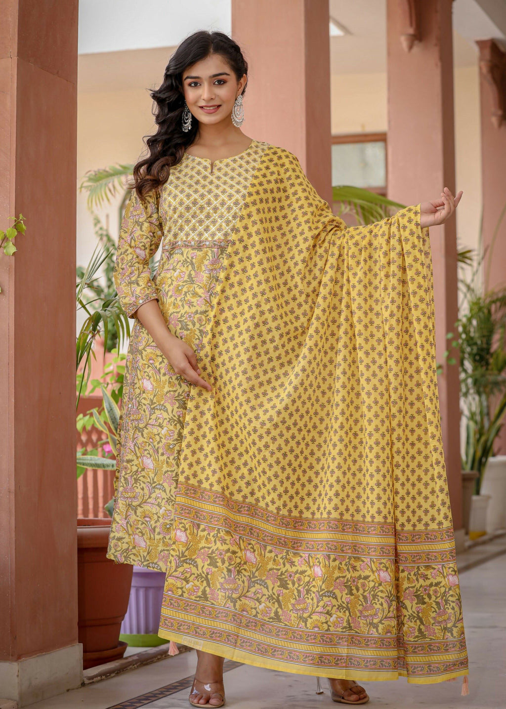 Kaajh Women's Yellow Floral Embroidered Cotton Kurta Pant Set With Dupatta | Grocsy