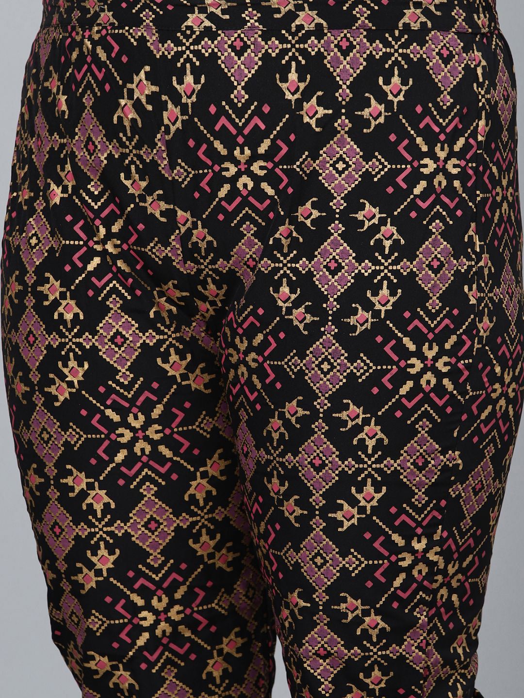 Sztori Plus Size Geometric Printed Shirt Collar Straight Kurta With Trousers | Grocsy