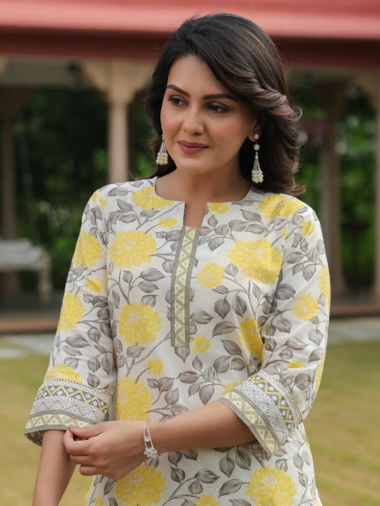 Aramya Straight Soft Cotton Floral Print Women's Kurta - Yellow | Grocsy