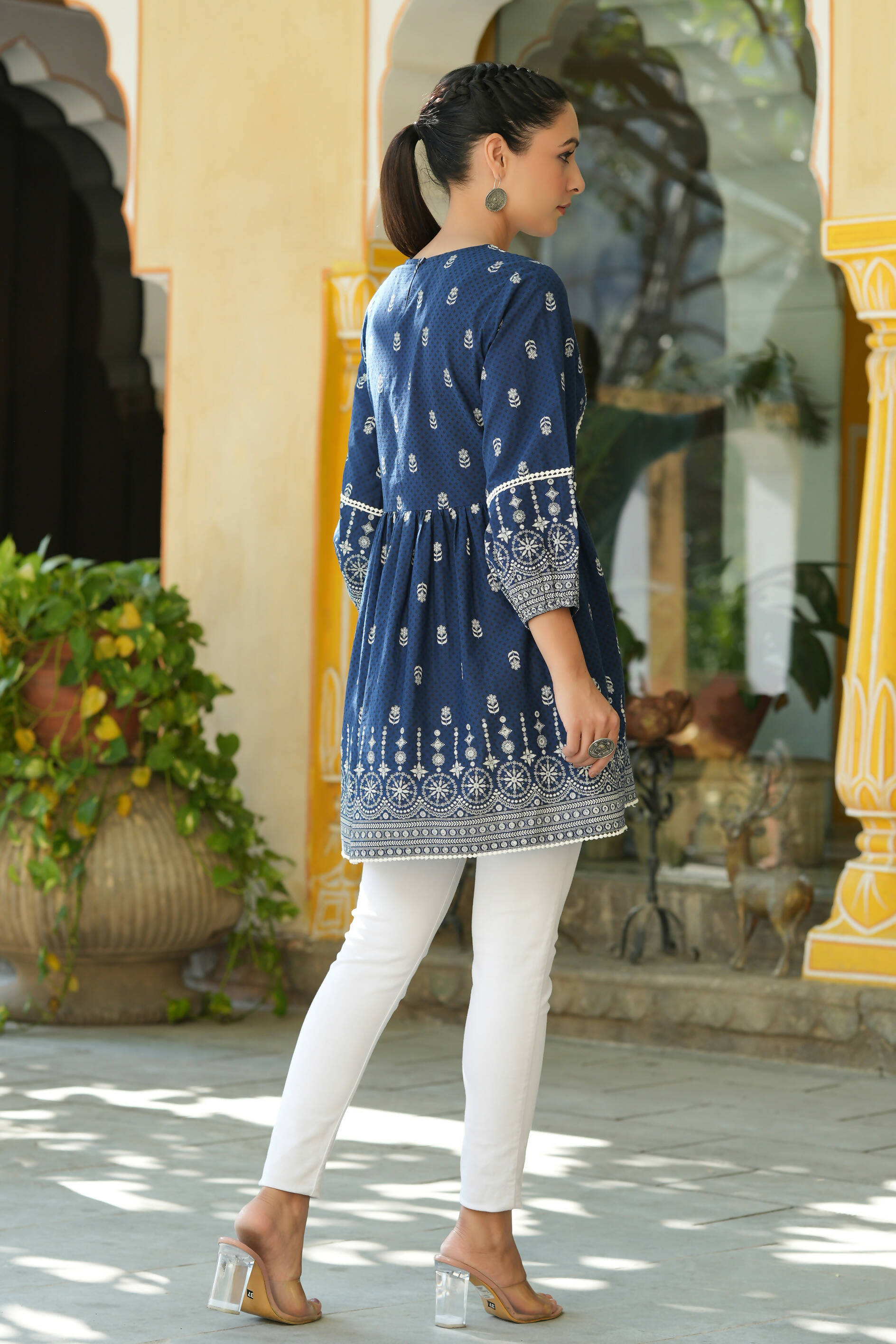 Juniper Women's Indigo Cambric Placement Printed Tunic | Grocsy
