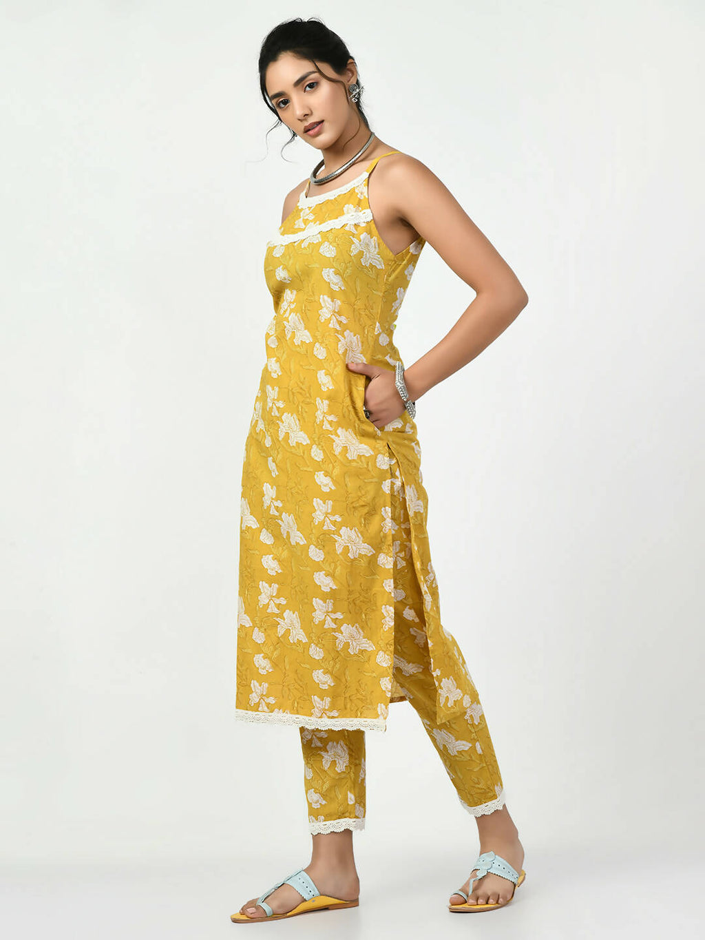 Myshka Women's Yellow Printed Kurta With Trouser | Grocsy