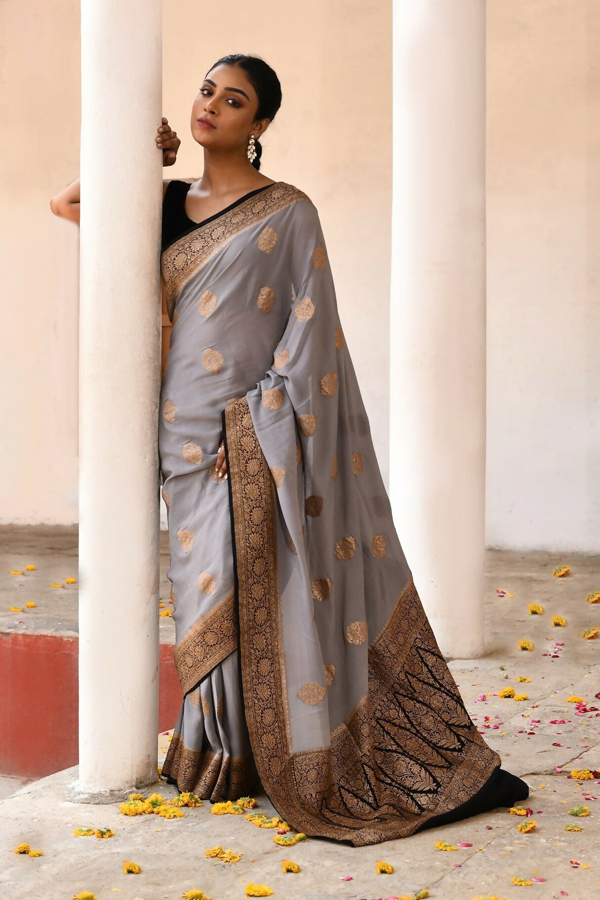 Joban Fashion Grey Crepe Chiffon Pure Handloom Banarasi Silk Saree | Grocsy