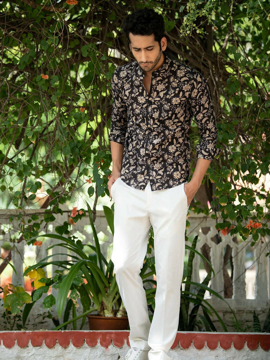 Miravan Men's Cotton Black Floral Printed Full Sleeve Slim Fit Shirt | Grocsy