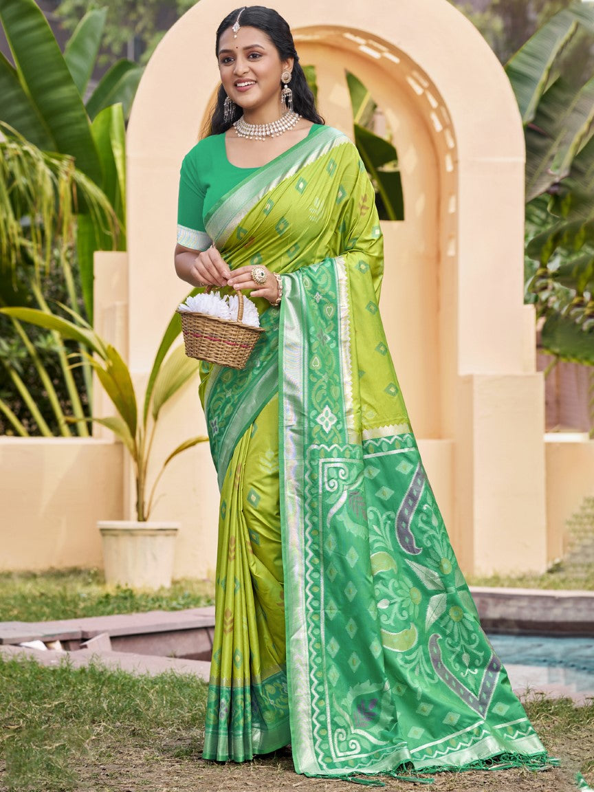 Anaita Green Silk Saree With Blouse Piece | Grocsy