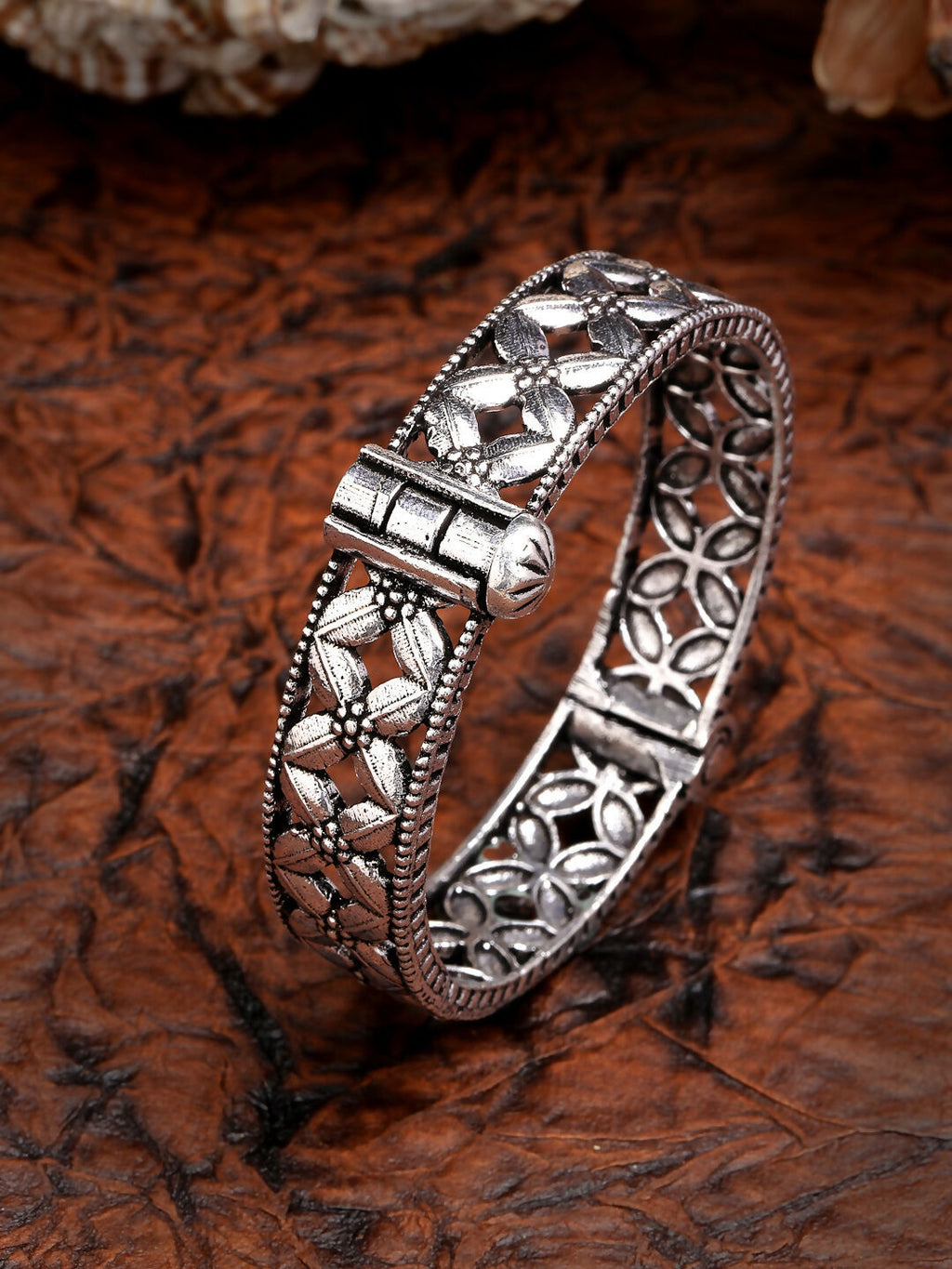 NVR Women's Silver-Toned German Silver Oxidised Kada Bangle