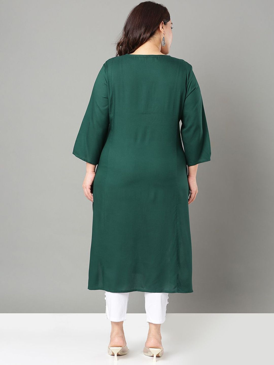 Sztori Plus Size Geometric Embroidered Thread Work Straight Kurta | Grocsy