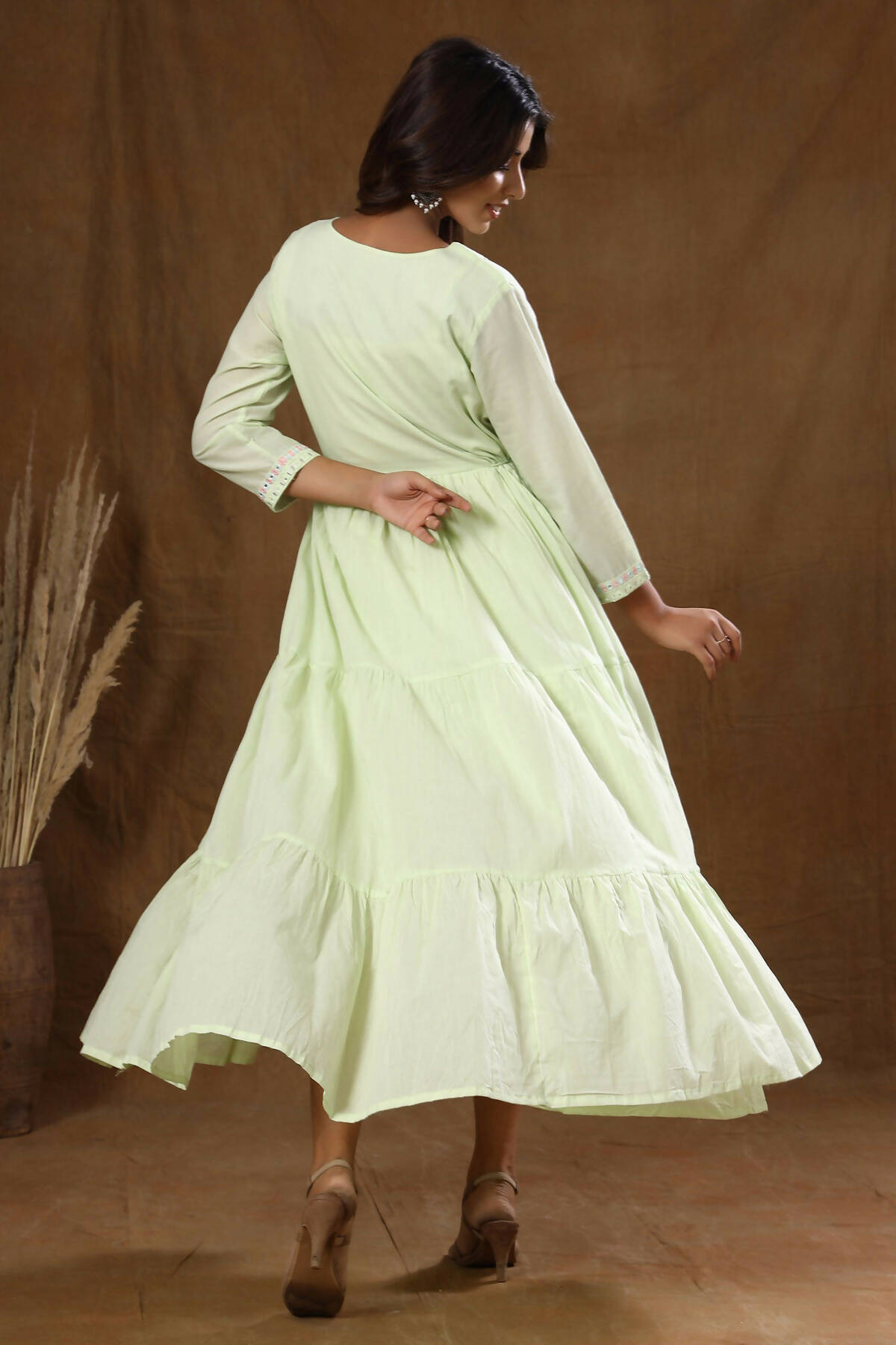 Kaajh Women's Green Mirror Embellishment Anarkali Kurta | Grocsy