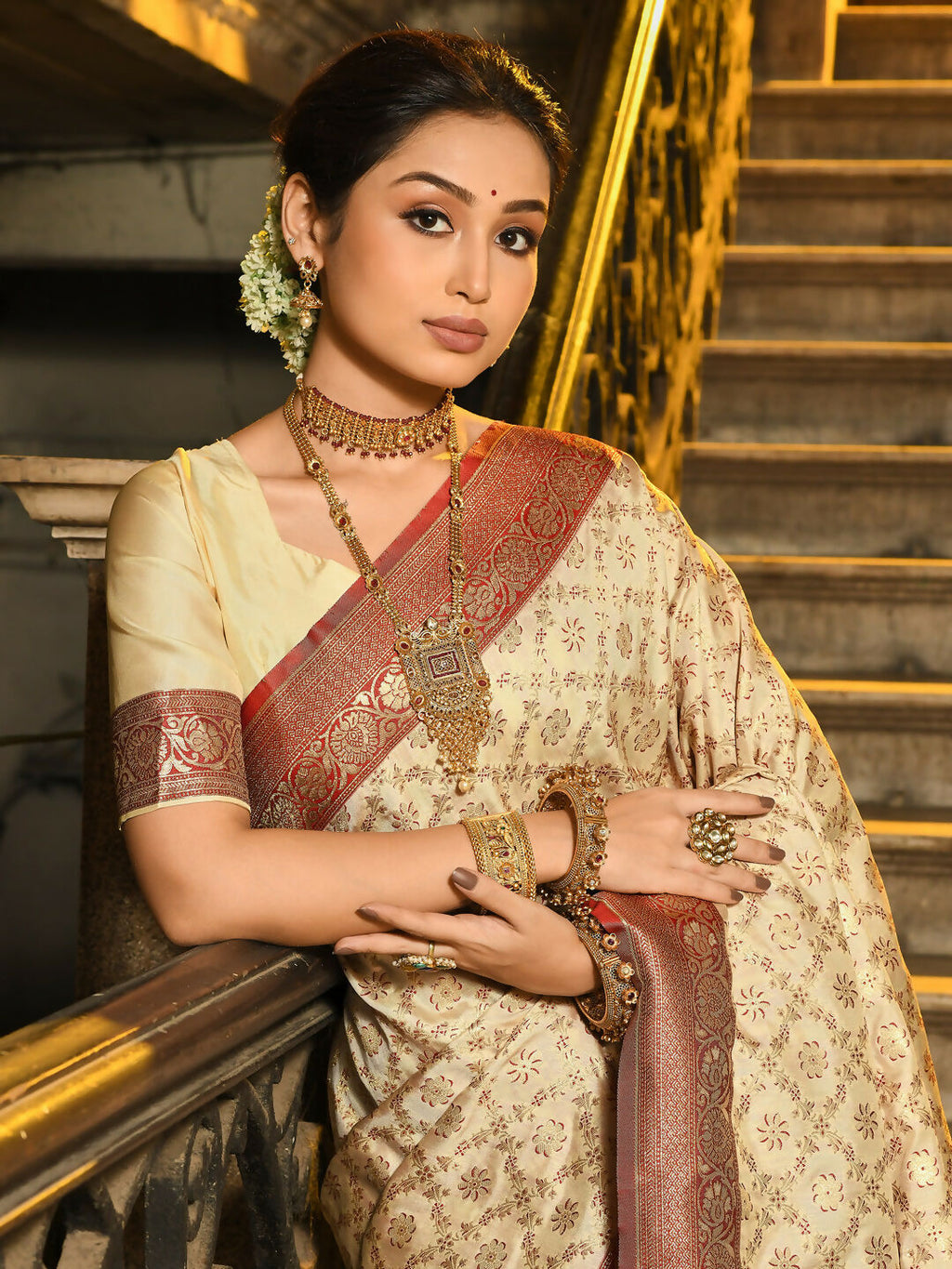 Anaita Off White Banarasi Saree With Blouse Piece | Grocsy