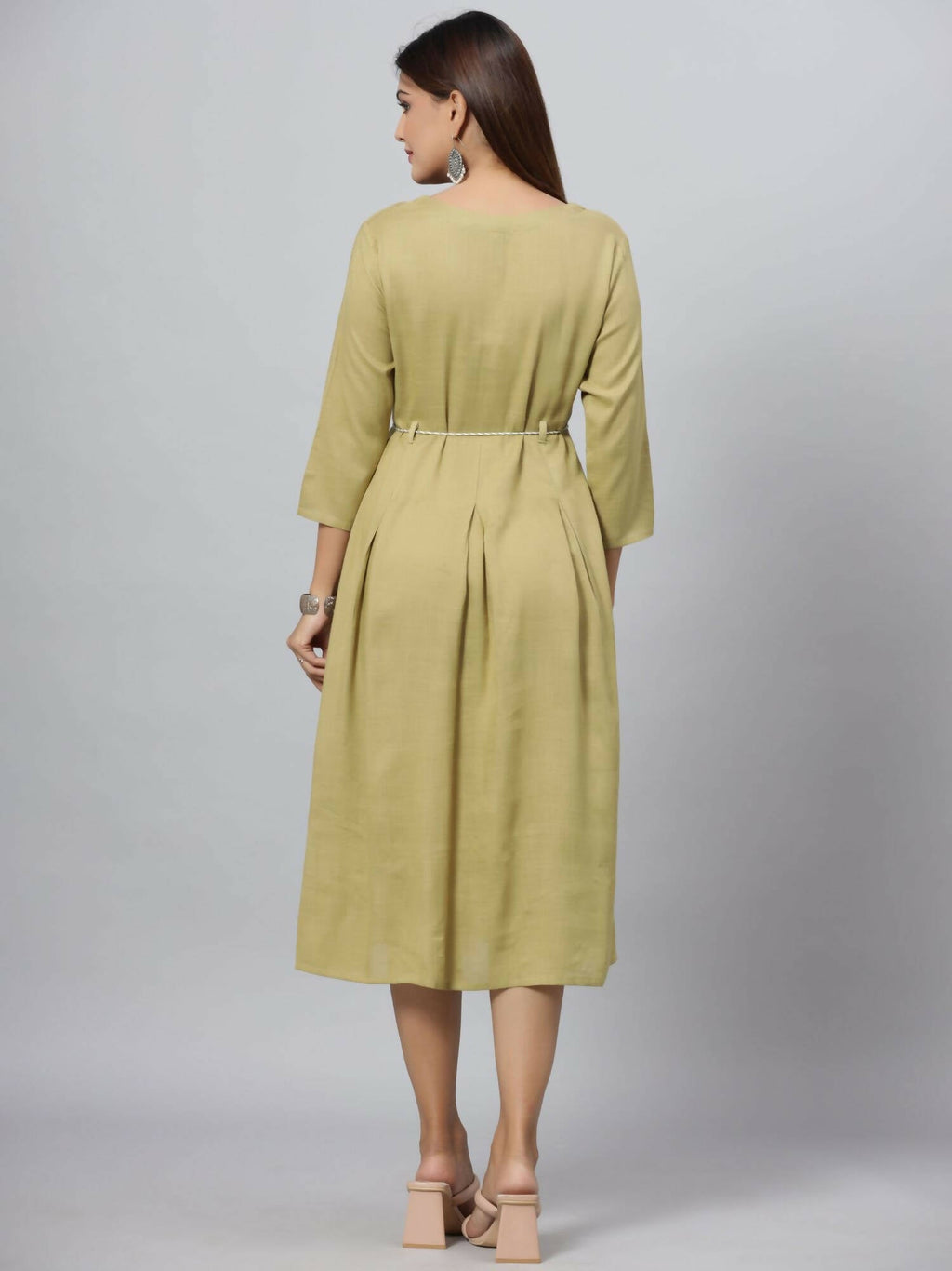 Juniper Women's Green Rayon Slub Solid Dress | Grocsy