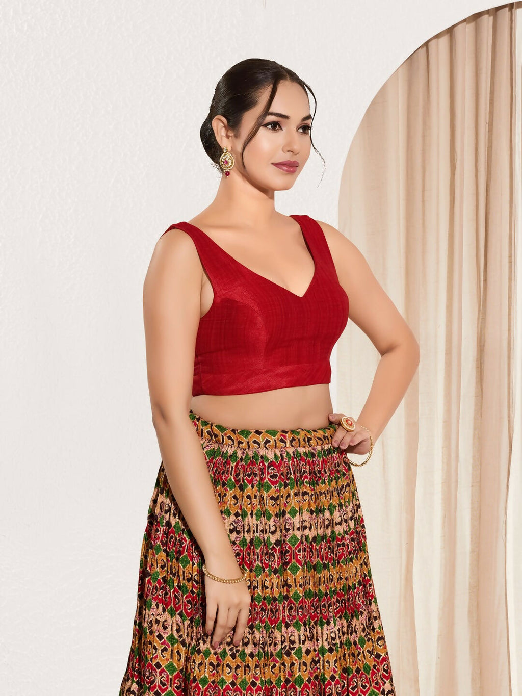 Joban Fashion Red Mulberry Silk Padded Blouse With Round Neck Sleeveless | Grocsy