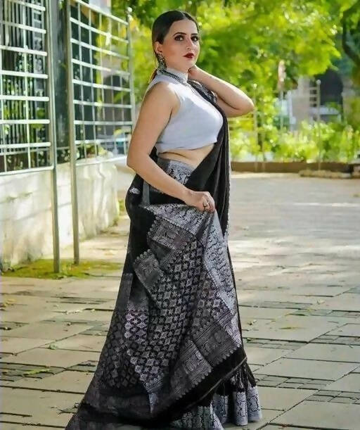 DEIANA'S Beautiful Designer Golden zari Soft Lichi Silk Saree - Black | Grocsy
