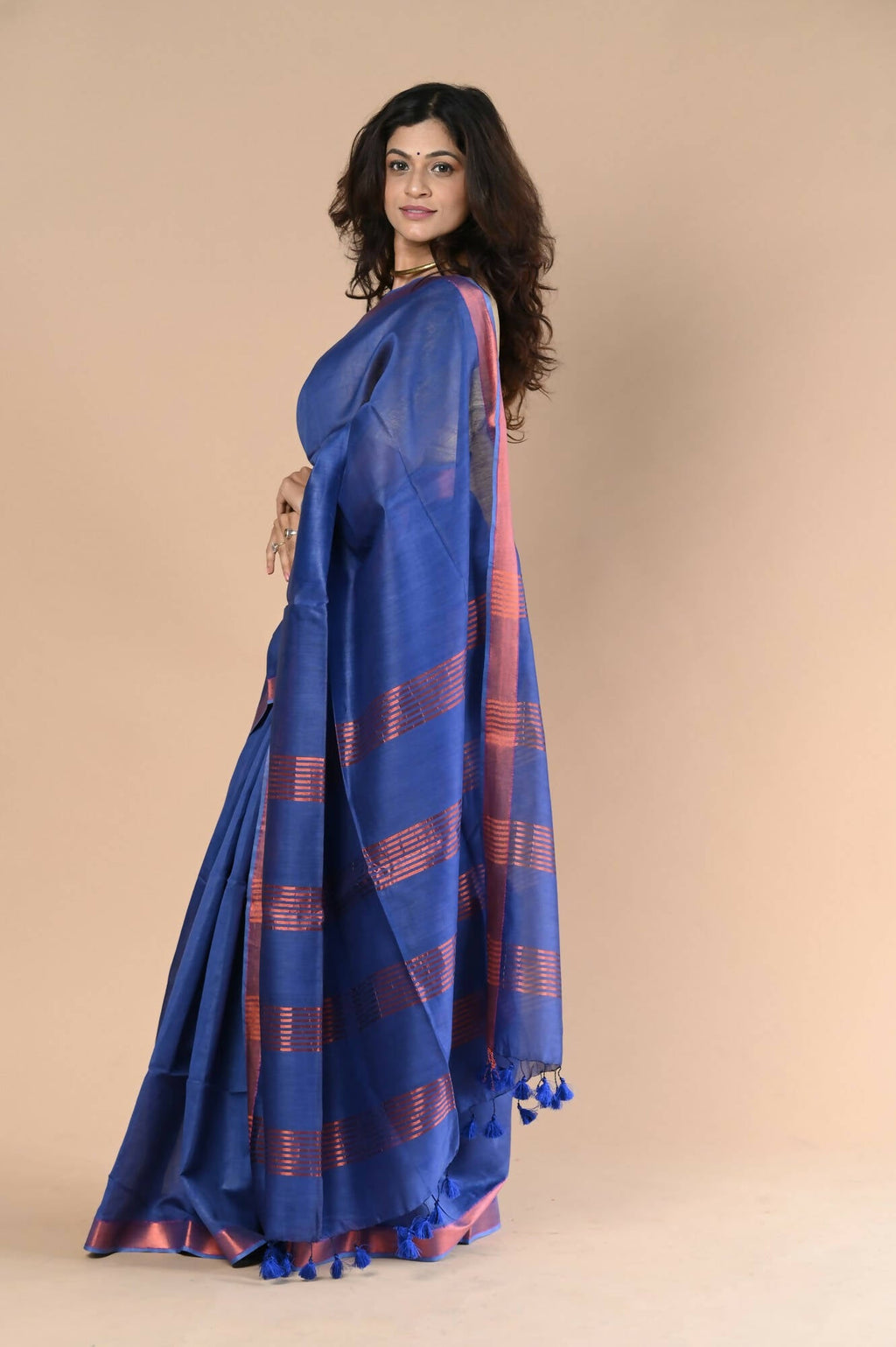 Very Much Indian Handloom Cotton Silk Maheshwari Saree With Sleek Golden Border - Purple Blue | Grocsy