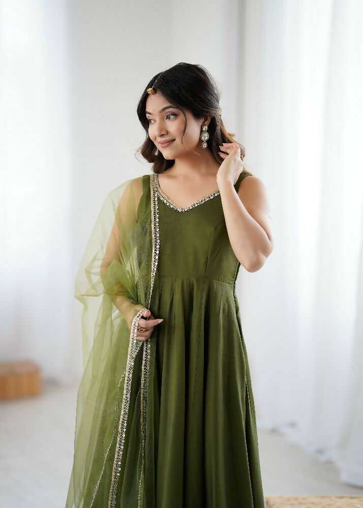 Joban Fashion Mehndi Kurta Set Chanderi Sequence Embroidery Work | Grocsy