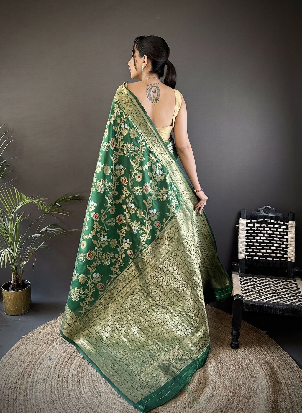 Joban Fashion Green Floral & Ethnic Motifs Design Soft Silk Meenakari Banarasi Saree | Grocsy