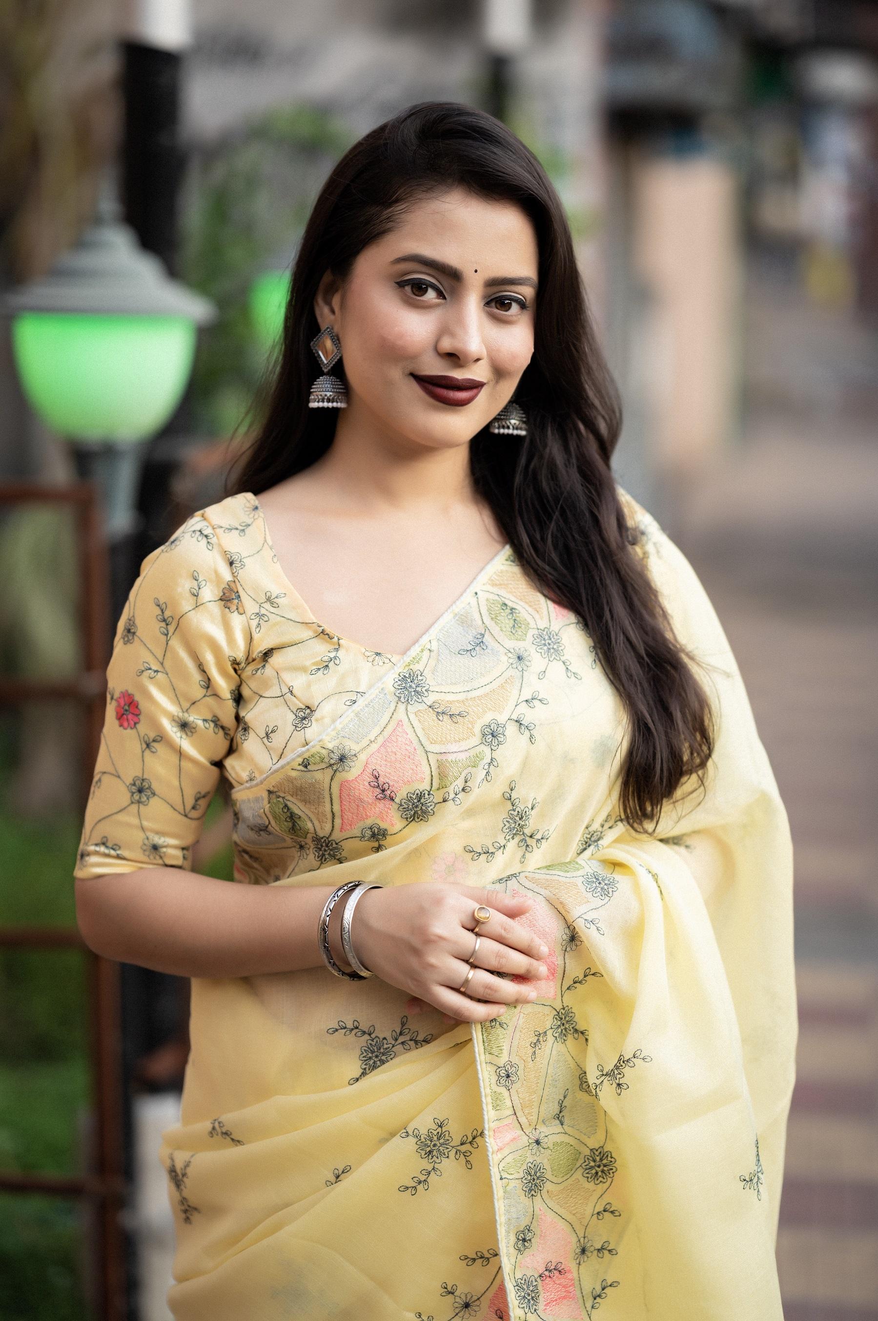 Yellow Pure Linen Ethnic Motifs Saree with Unstitched Blouse - A2M | Grocsy