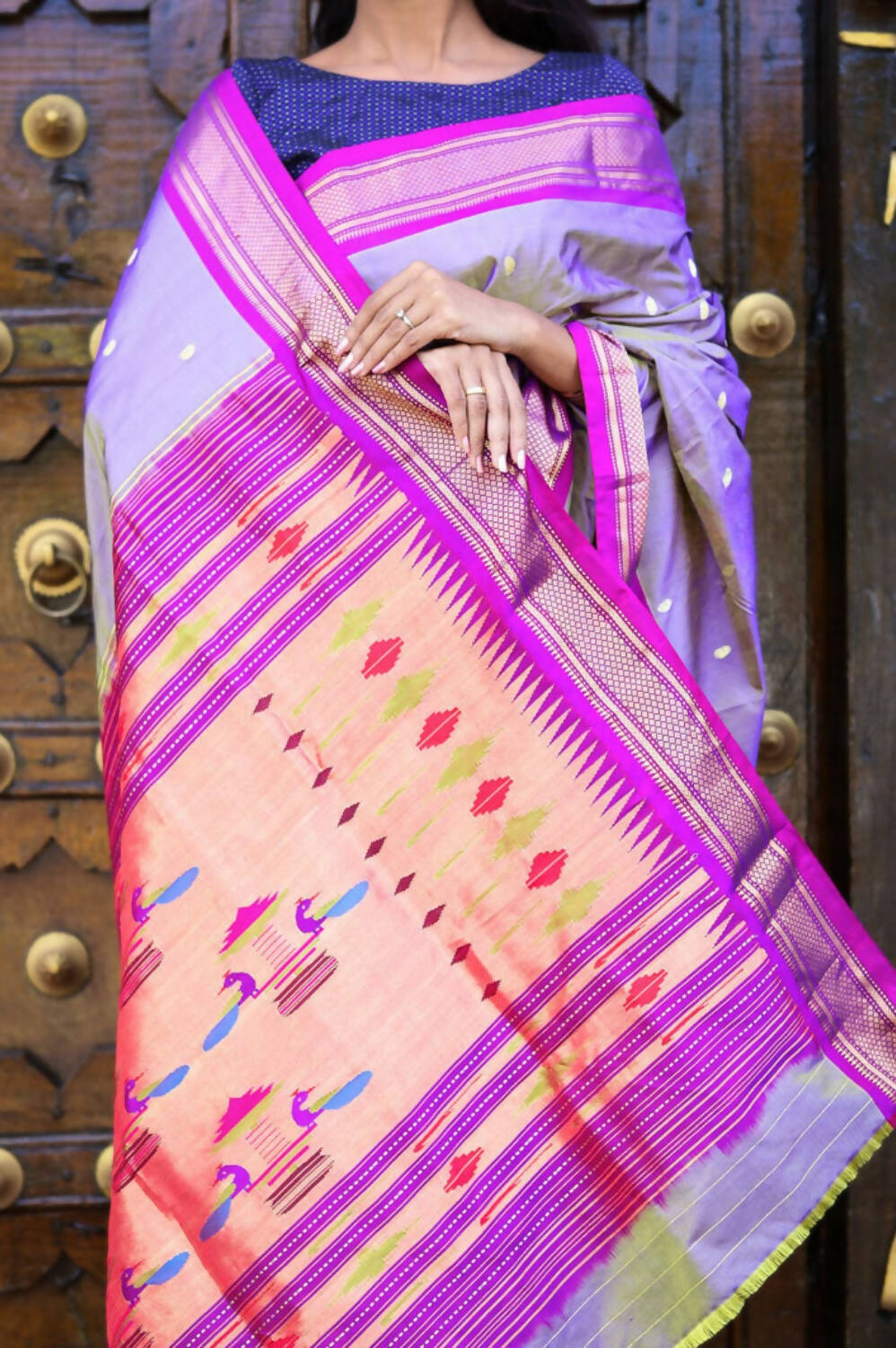 Very Much Indian Pure Silk Handloom Paithani -Dual Tone Lavender With Purplish Pink | Grocsy