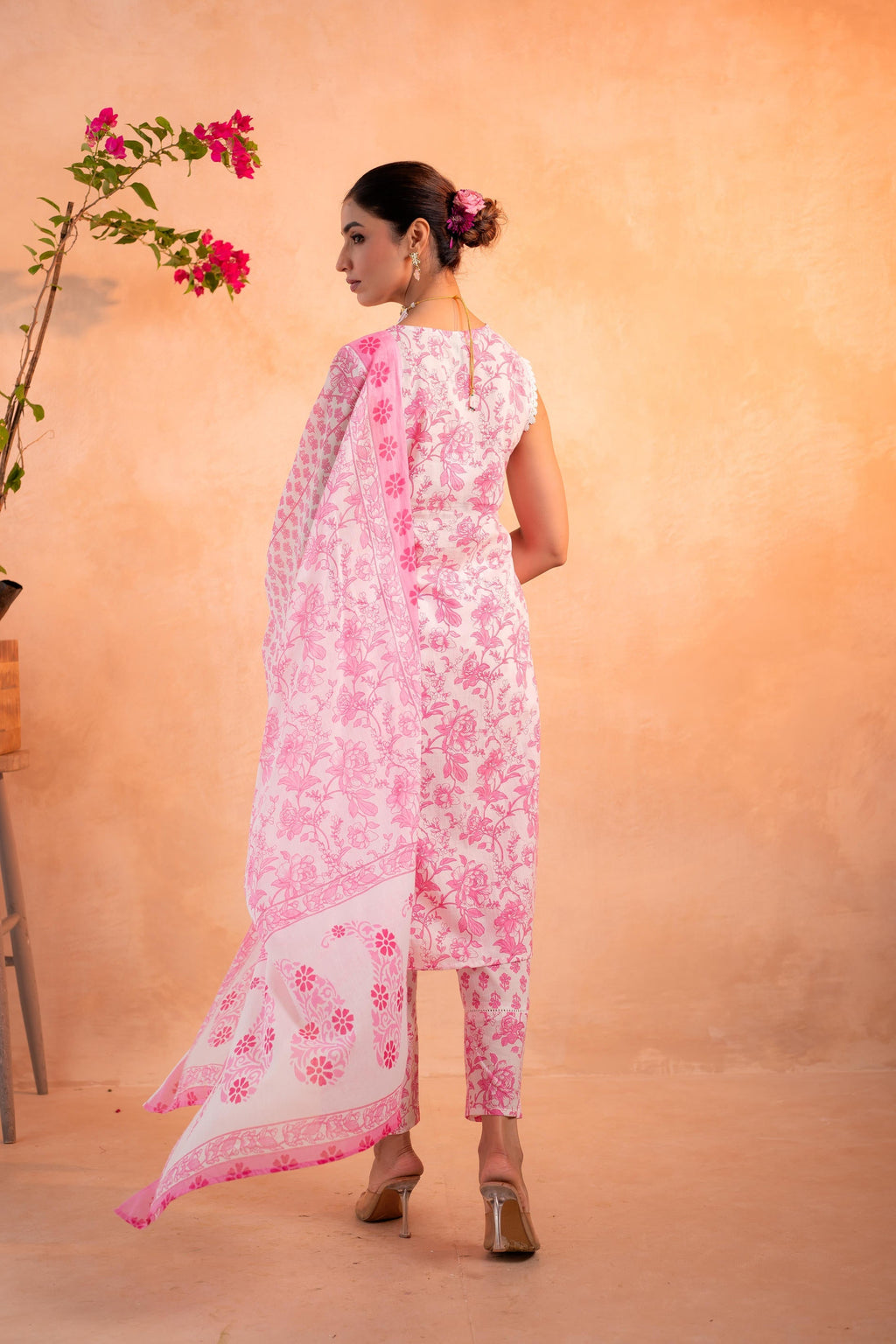 Juniper Pink Whisper Floral Kurta Pant And Dupatta Set | Grocsy