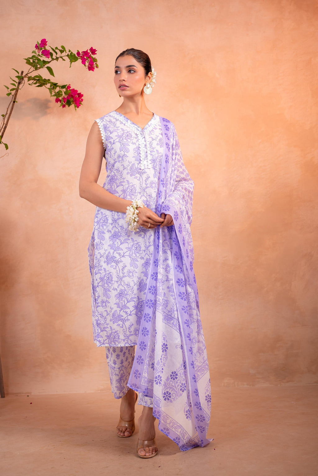 Juniper Lavender Whisper Floral Kurta Pant And Dupatta Set | Grocsy