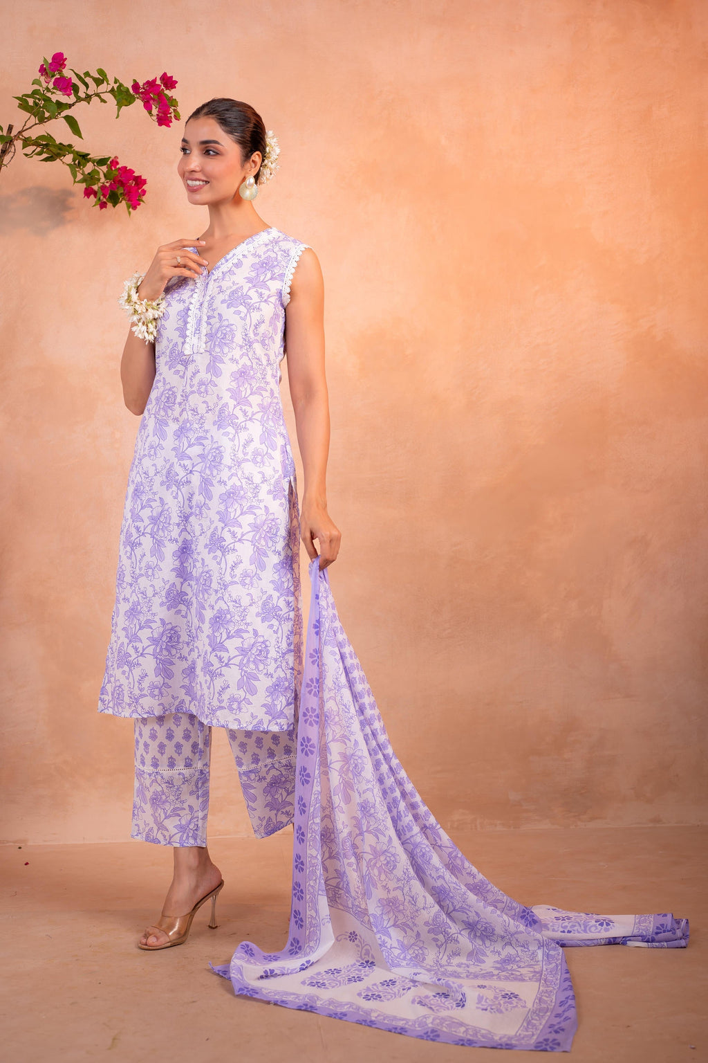 Juniper Lavender Whisper Floral Kurta Pant And Dupatta Set | Grocsy