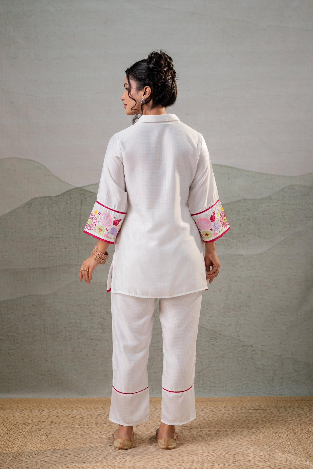 Juniper White Bloom Tassel Kurta Co-Ord | Grocsy