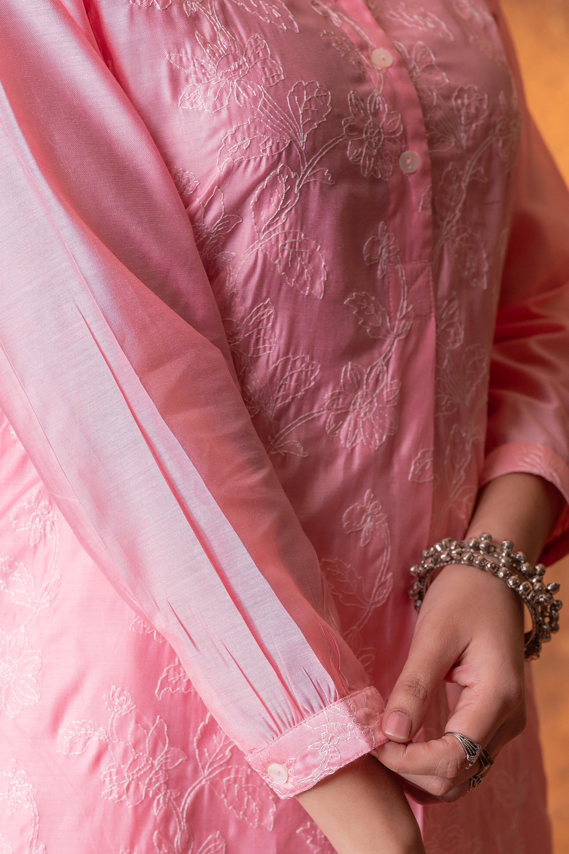 Juniper Gulnaar Peach Foil Print Kurta | Grocsy