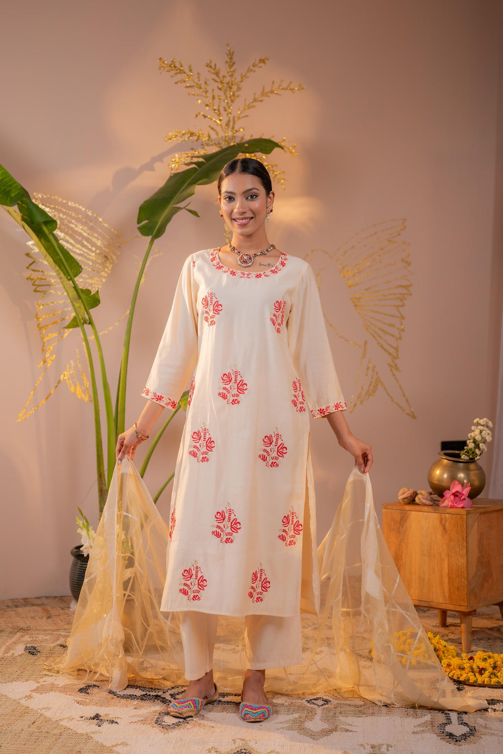 Juniper Ivory Coral Blossom Printed Kurta Pant And Dupatta Set | Grocsy