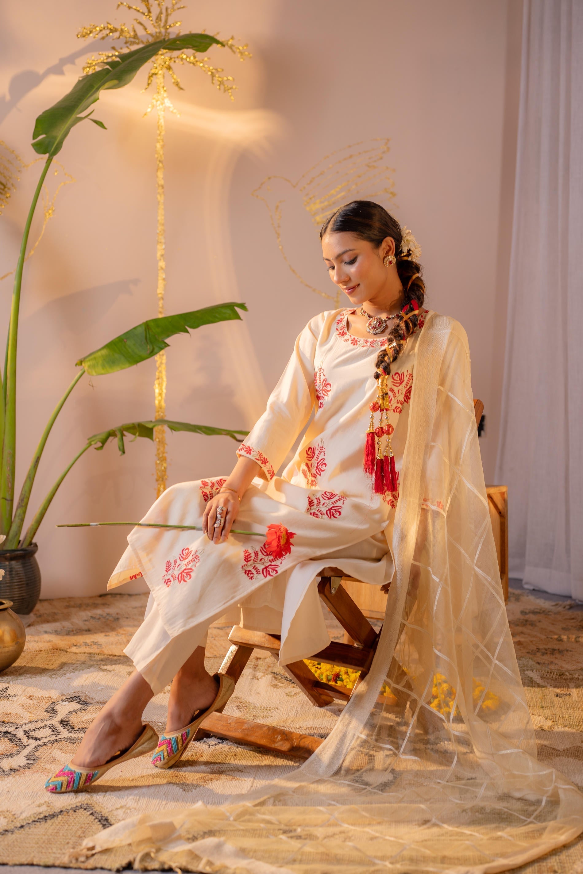 Juniper Ivory Coral Blossom Printed Kurta Pant And Dupatta Set | Grocsy