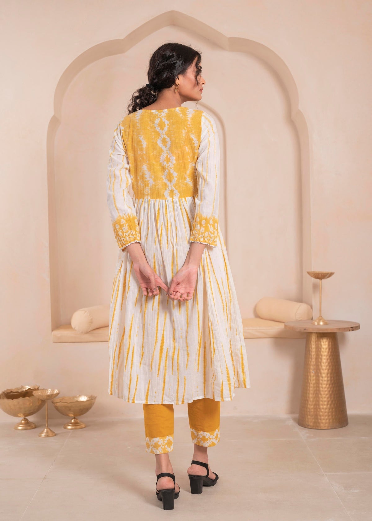 Juniper Mustered and white kurta , solid bottom and tie - dye dupatta with cotton lace , buttons , sequence | Grocsy