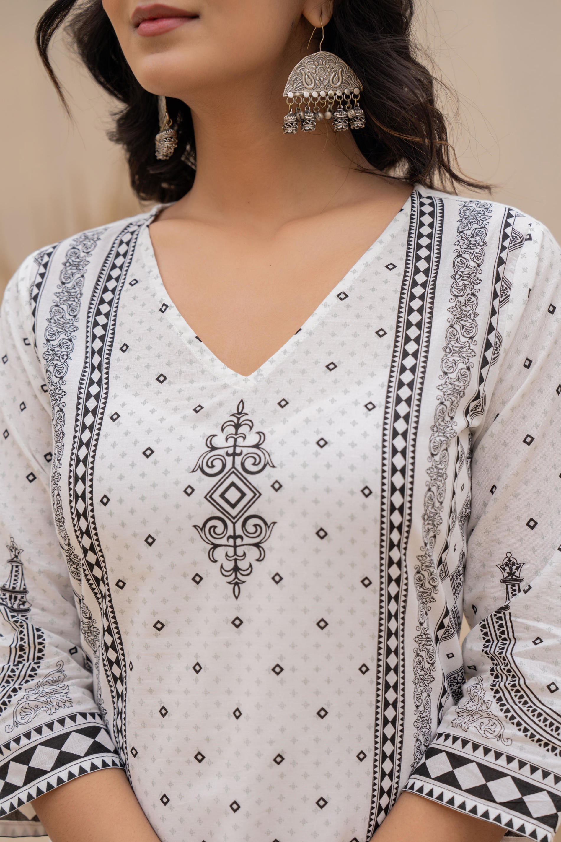 Juniper White Printed Kurta Set with Palazzo & Dupatta | Grocsy
