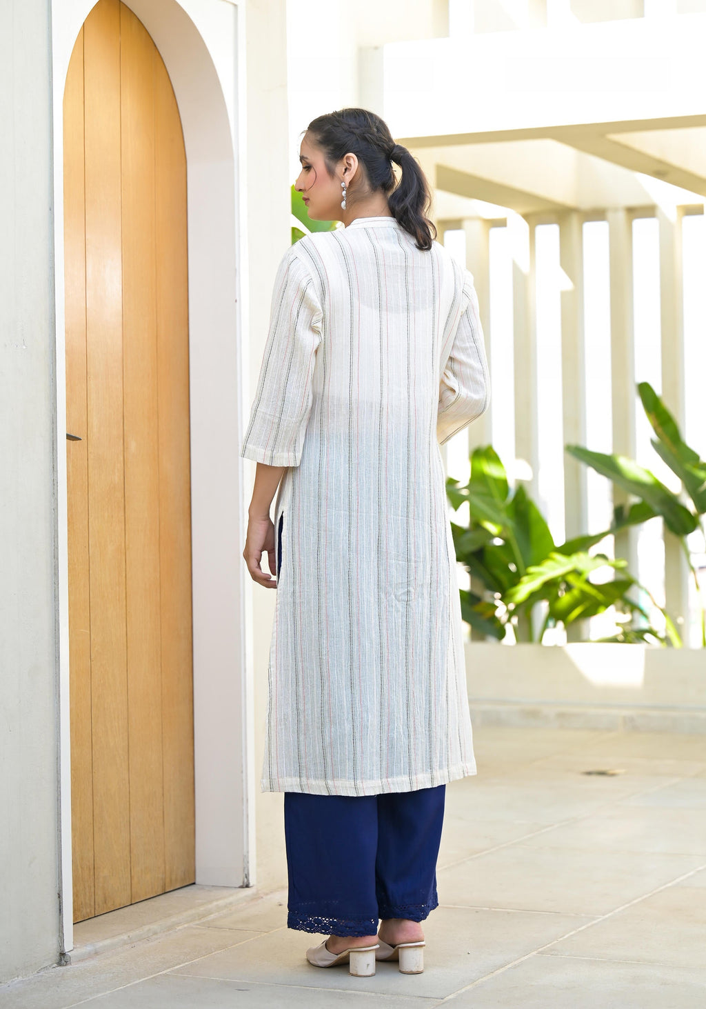 Juniper Minimal Ivory Striped Straight Kurta | Grocsy