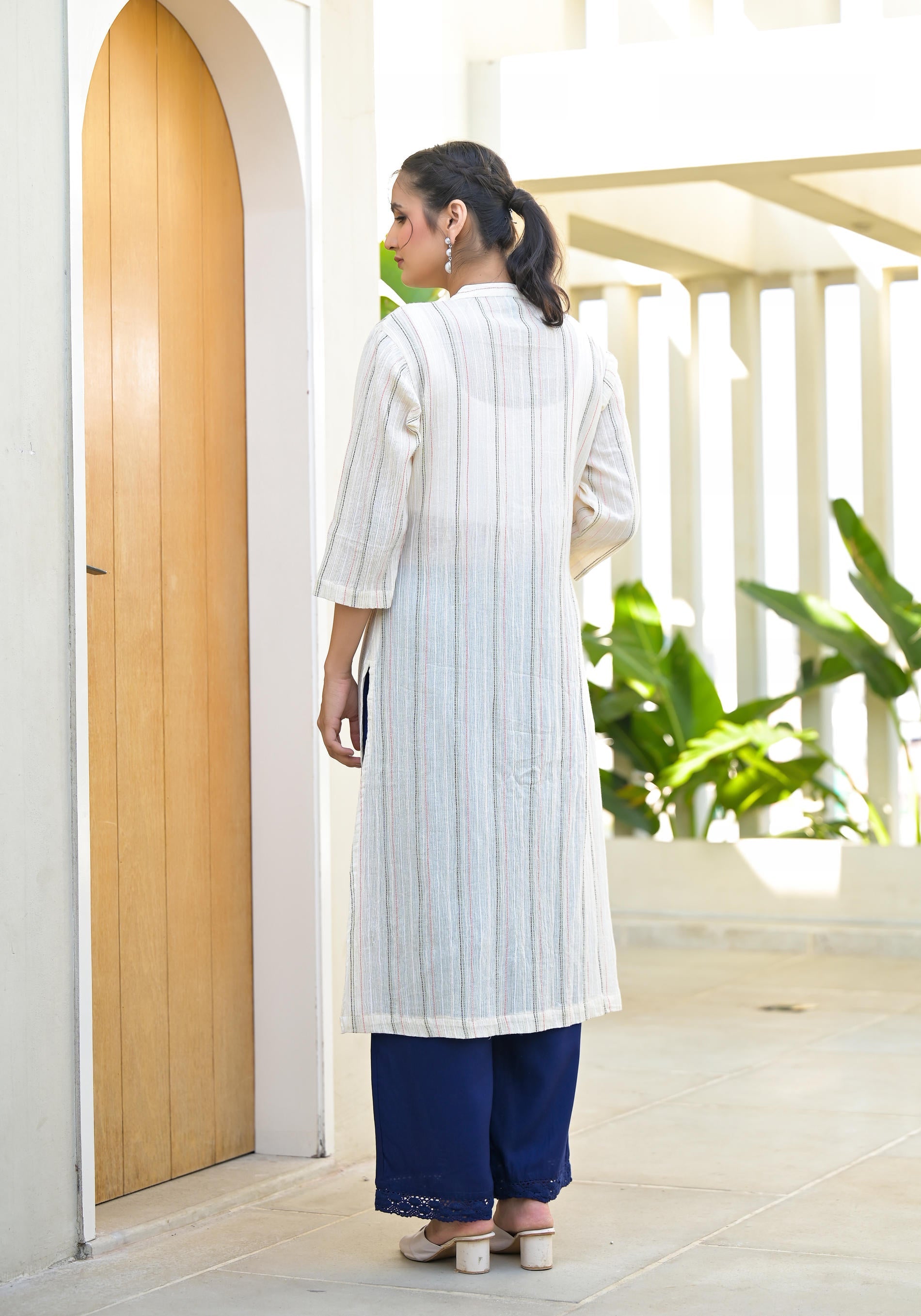 Juniper Minimal Ivory Striped Straight Kurta | Grocsy