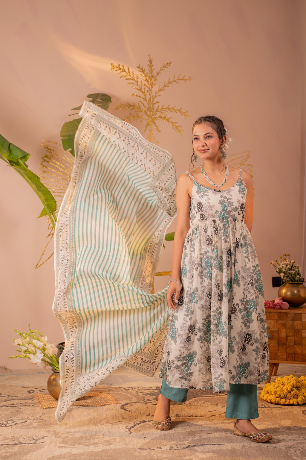 Juniper Ivory Meadow Bloom Kurta Pant And Dupatta Set | Grocsy