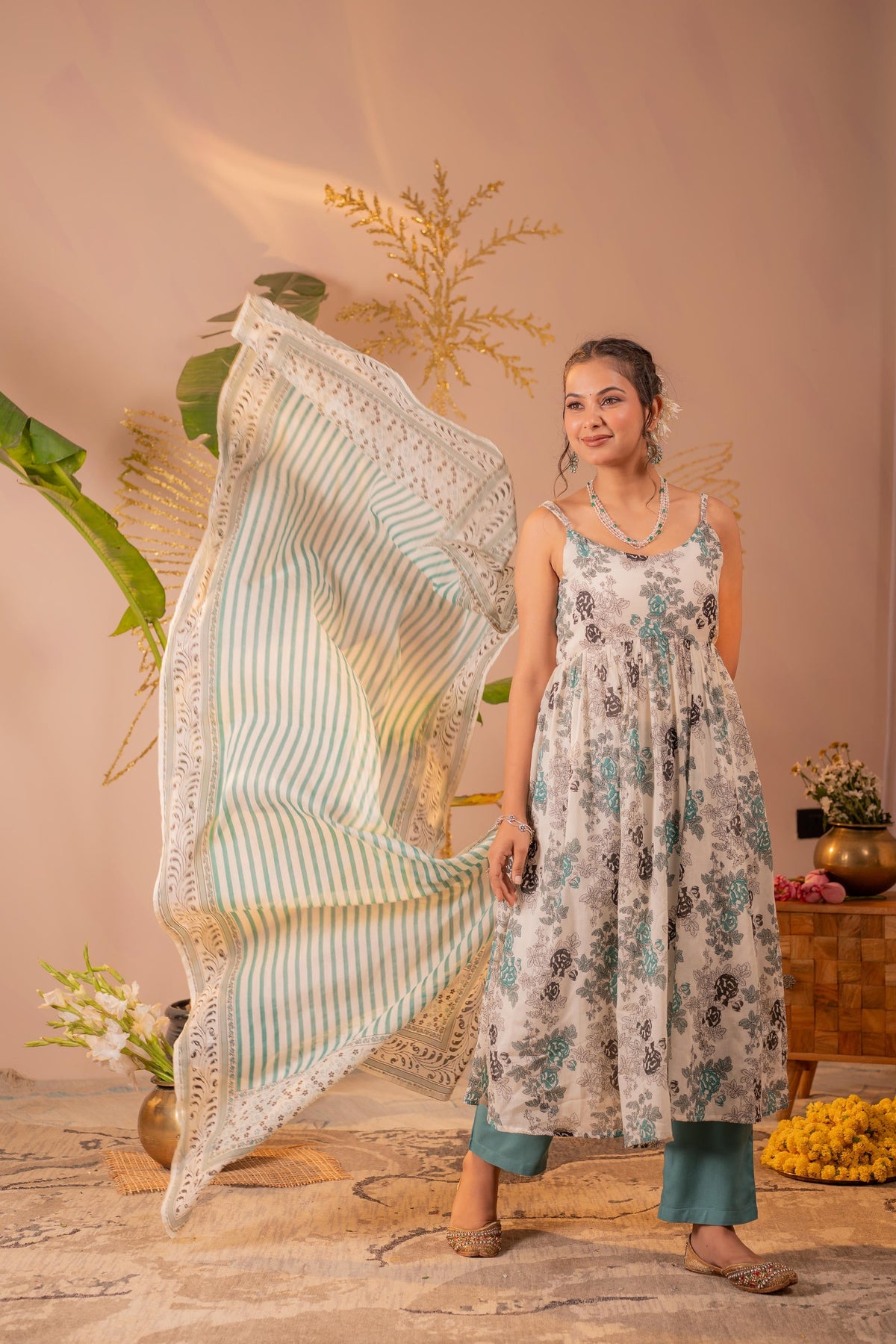 Juniper Ivory Meadow Bloom Kurta Pant And Dupatta Set | Grocsy
