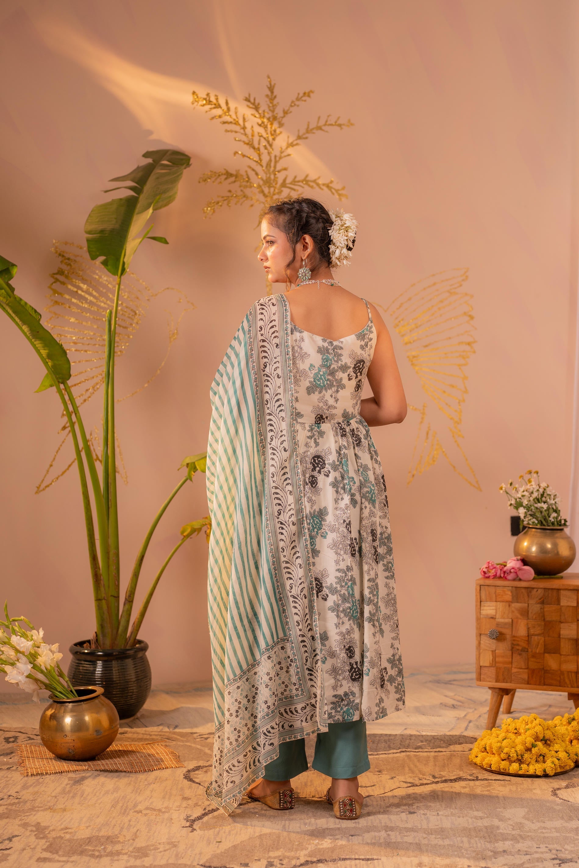 Juniper Ivory Meadow Bloom Kurta Pant And Dupatta Set | Grocsy