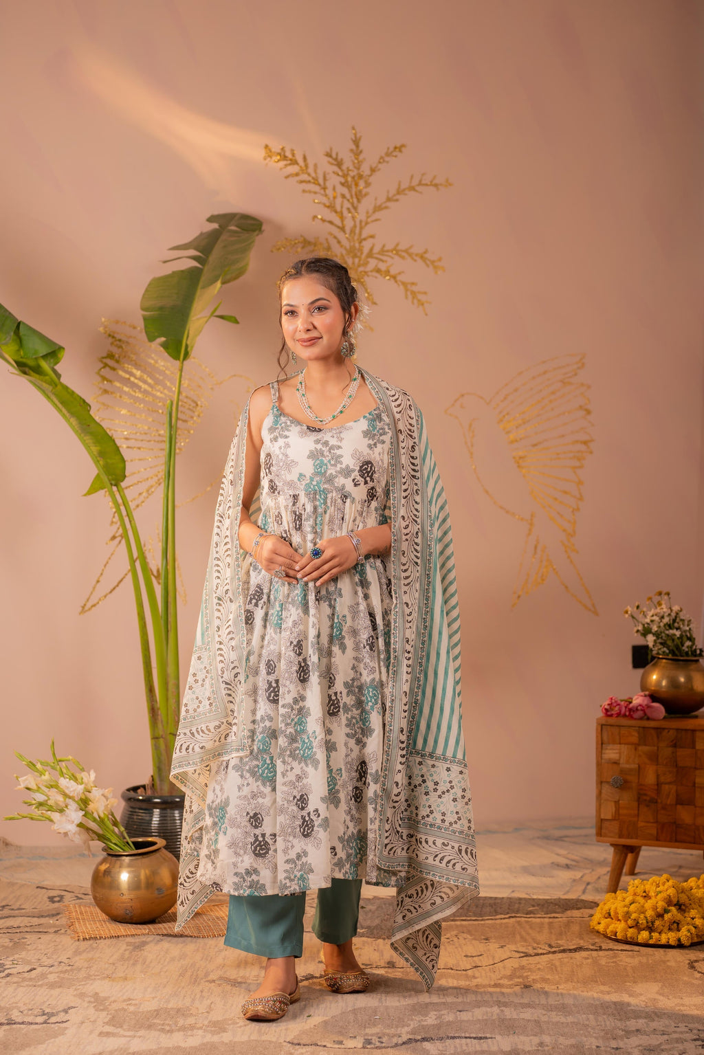 Juniper Ivory Meadow Bloom Kurta Pant And Dupatta Set | Grocsy