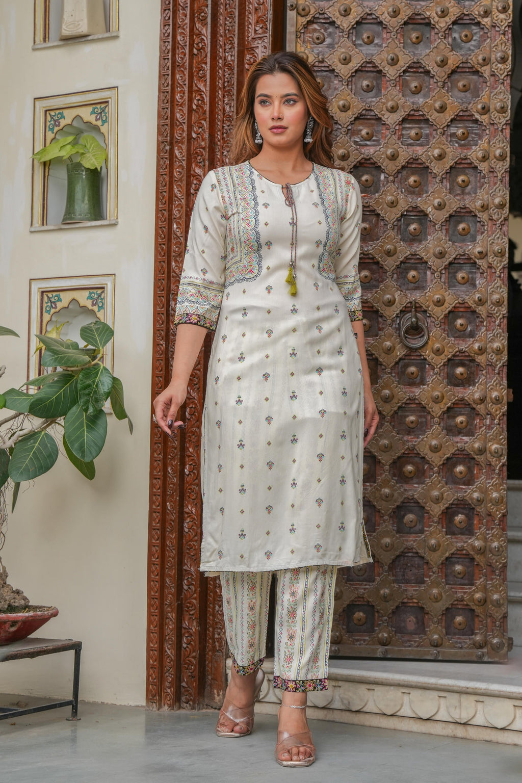 Juniper Off white printed kurta , Printed bottom and floral dupatta with dori and tassel | Grocsy