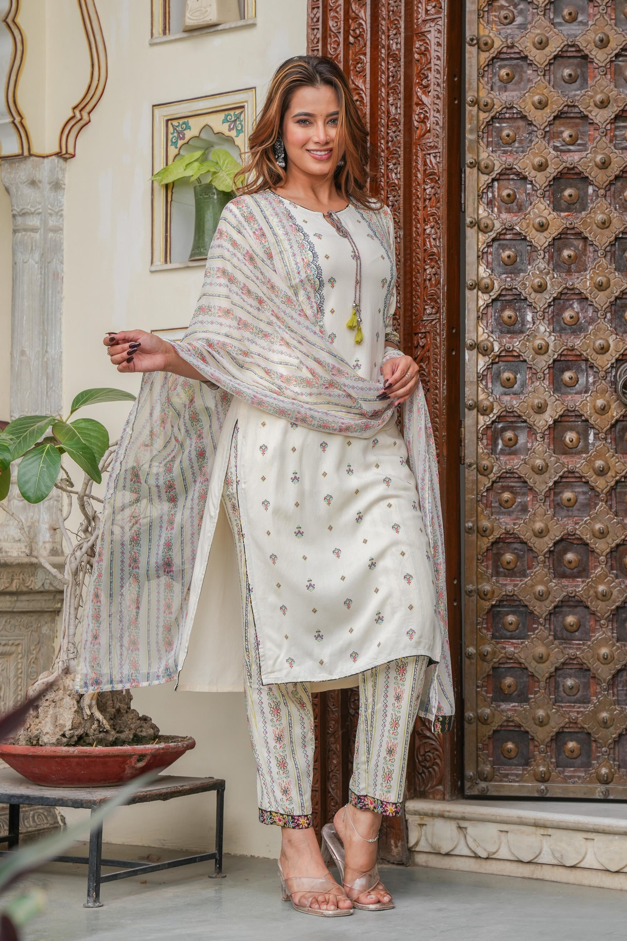 Juniper Off white printed kurta , Printed bottom and floral dupatta with dori and tassel | Grocsy