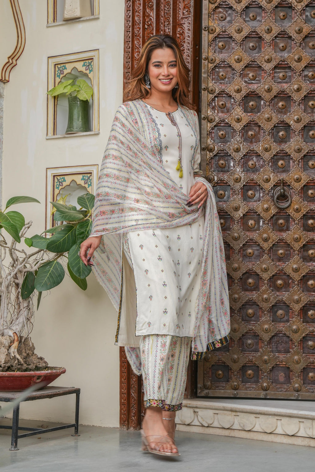 Juniper Off white printed kurta , Printed bottom and floral dupatta with dori and tassel | Grocsy