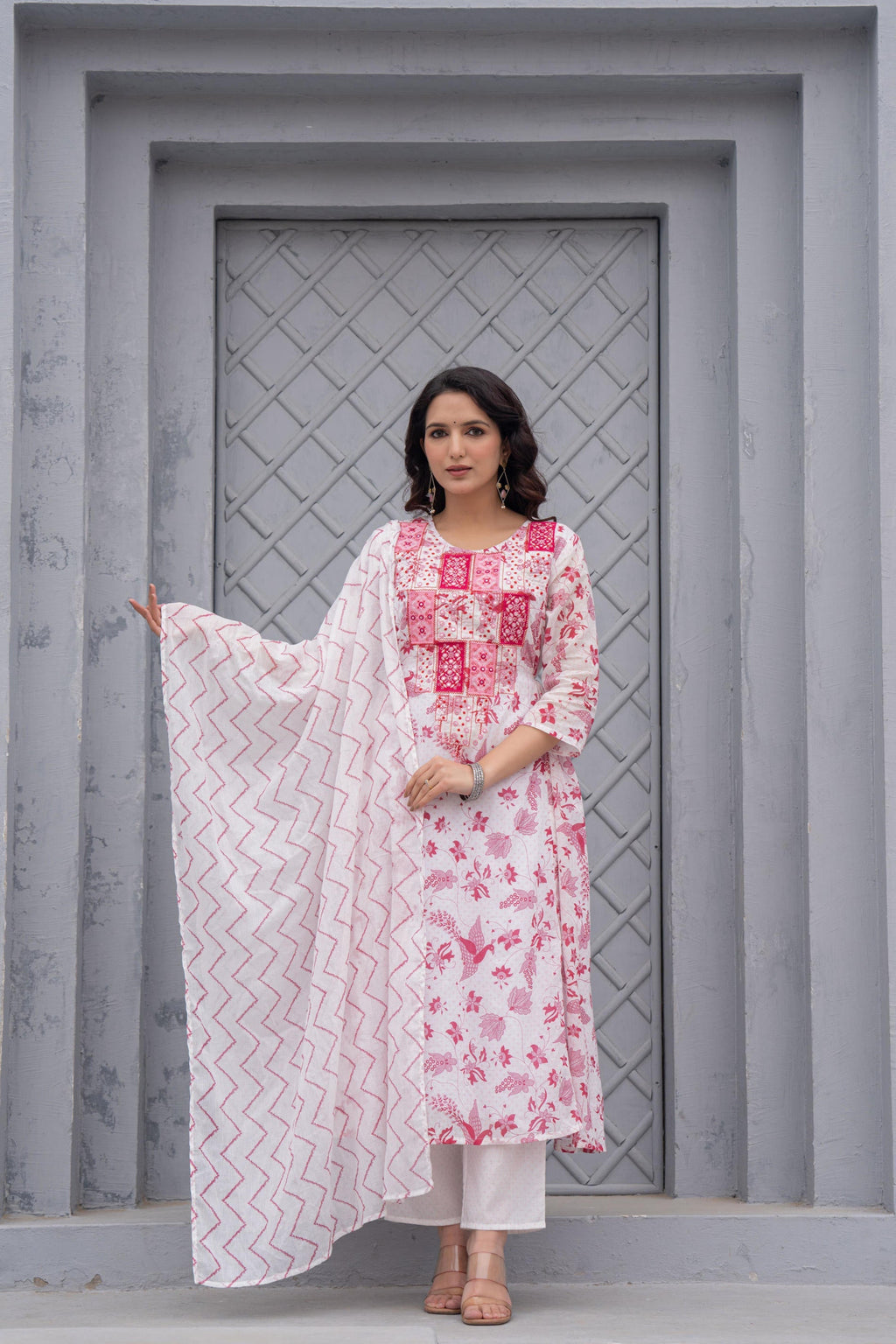 Juniper White & Pink Floral Printed Cotton Kurta Set With Thread & Mirror Work | Grocsy
